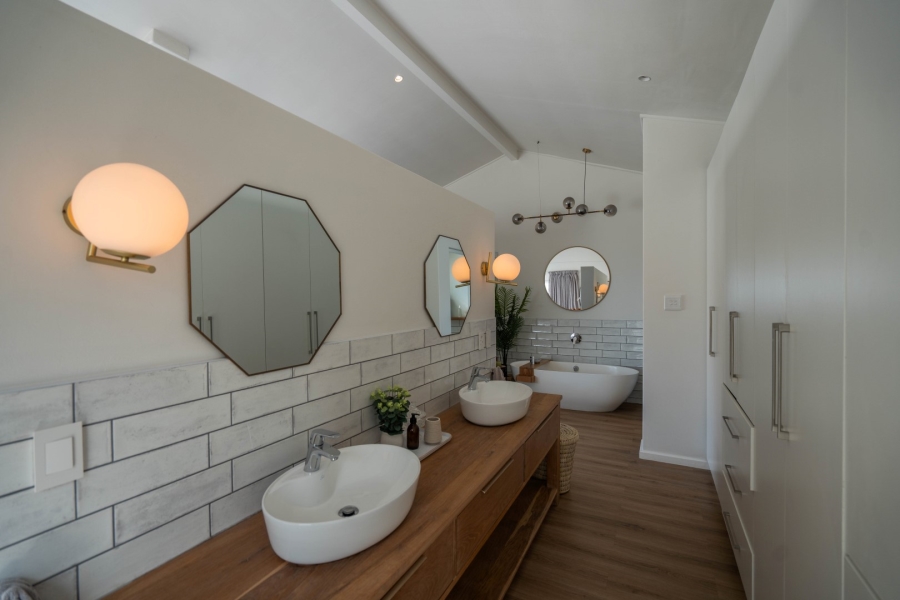4 Bedroom Property for Sale in West Beach Eastern Cape